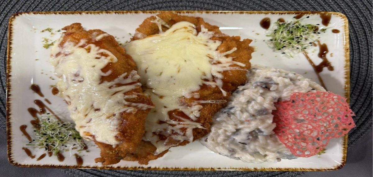 Șnițel Gratinat cu Orez Salbatic